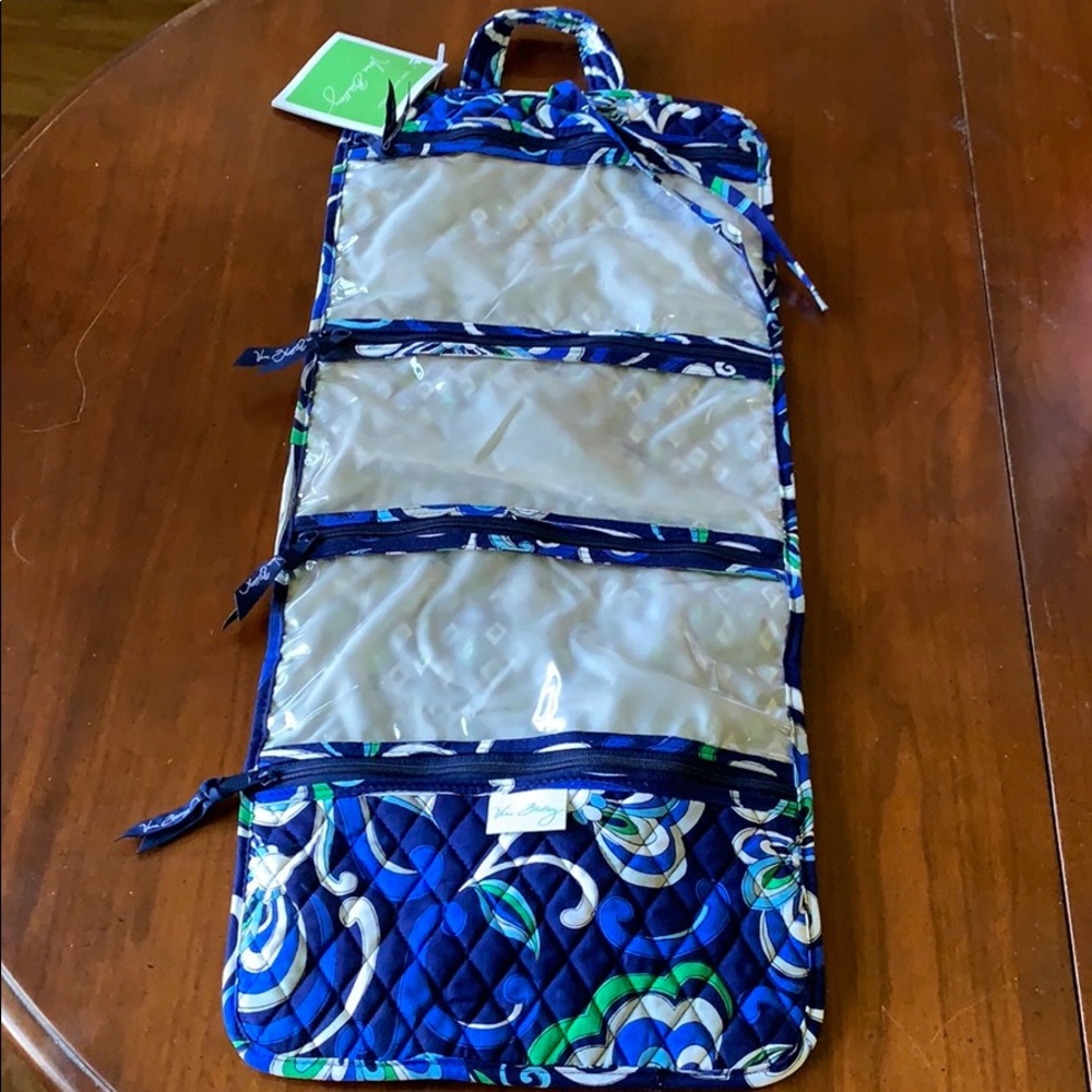Vera Bradley 4 zippered pocket organizer NWT❣️ - Picture 2 of 7